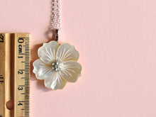 Load image into Gallery viewer, Mother of Pearl Floral Necklaces