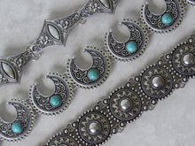 Load image into Gallery viewer, Turqouise Crescent Moon Choker