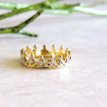 Load image into Gallery viewer, Gold Jeweled Crown Rings
