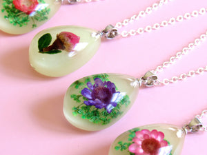 (On Sale!) Spring Showers Real Flower Necklaces