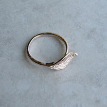 Load image into Gallery viewer, Rose Gold Leaf Ring