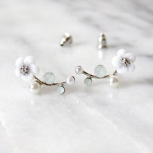 Load image into Gallery viewer, Floral Stem Earrings