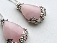 Load image into Gallery viewer, Blooming Rose Quartz Necklaces