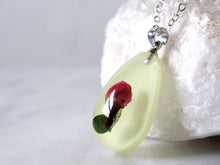 Load image into Gallery viewer, (On Sale!) Rose Bud Real Flower Necklaces